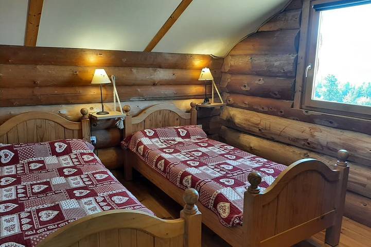 Gîte pour 8 personnes, avec jardin et terrasse, animaux acceptés à Prunières - 4