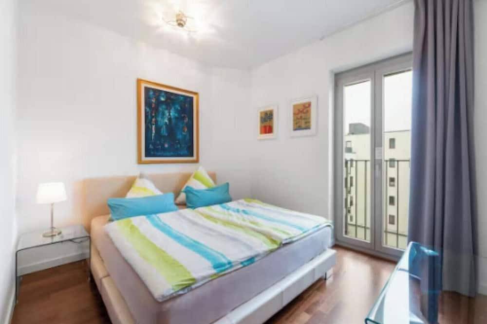 Ganze Wohnung, Modern City-Centre Penthouse with Rooftop Terrace & Free Parking in Steglitz-Zehlendorf, Berlin