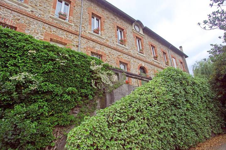 Maison d’hôte pour 4 personnes, avec jardin ainsi que vue et piscine