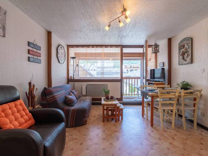 Ganze Wohnung, Apartment für 4 in Saint-Lary Village, nahe Geschäften und Seilbahn in Saint-Lary-Soulan, Nationalpark Pyrenäen