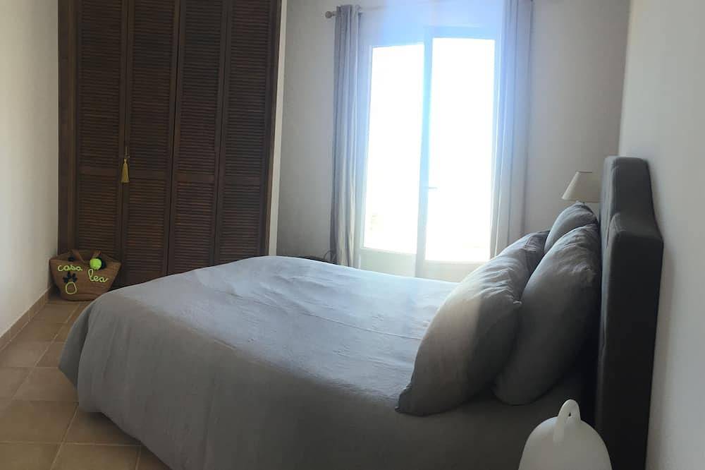 Hervorragender Blick auf das Meer und die blutrünstigen Inseln. Sehr neue Villa mit Blick auf die Cala d'orzu in Coti-Chiavari, Ajaccio und Umgebung