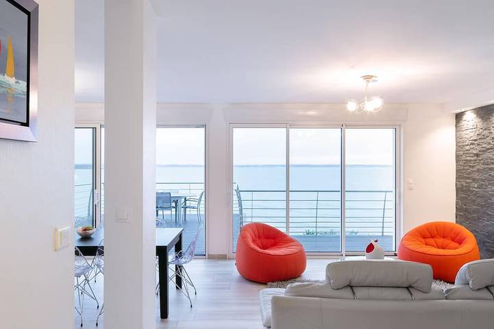 \"Villa  Embr1\" Presqu'ile de Crozon  Spa Vue Incroyable Baie de Douarnenez in Saint-Nic, Iroise