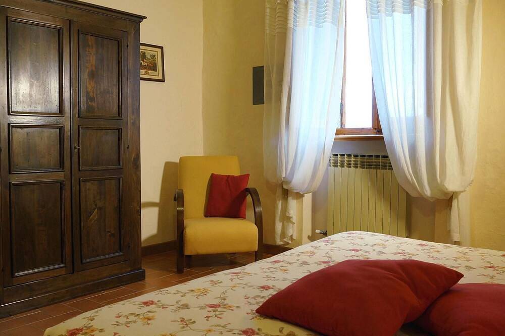 Fichtenhaus mit Schwimmbad zwischen Florenz und in Pratovecchio, Pratovecchio Stia