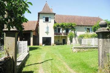 Location de vacances pour 6 personnes, avec jardin, animaux acceptés à Saint-Pierre-Toirac