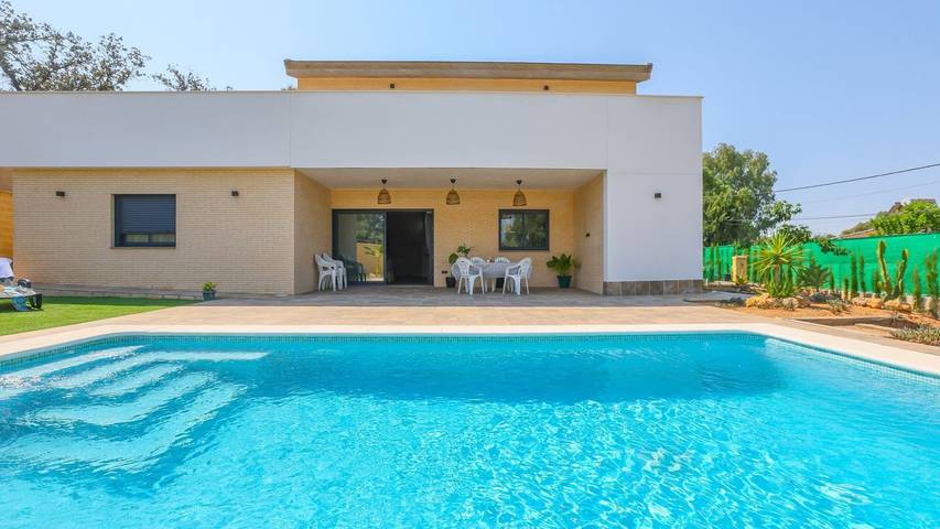 Chalet para 8 personas, con balcón/terraza y piscina - 1