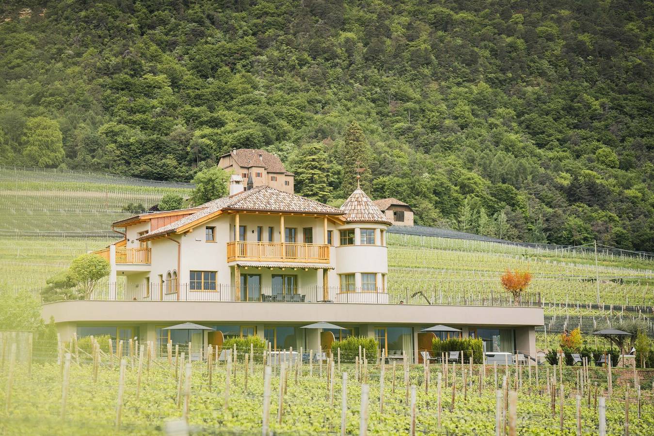 Appartamento intero, Appartamento 'Valentinerhof Apt Air' con vista sulle montagne, piscina in comune e Wi-Fi in Monte (Appiano), Appiano