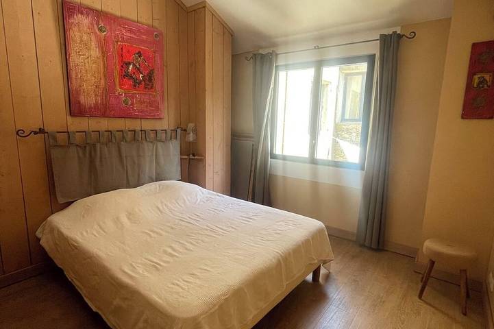Inmitten von Weinreben in Landhaus in Saint-Gilles, Mittelmeerküste (Frankreich)