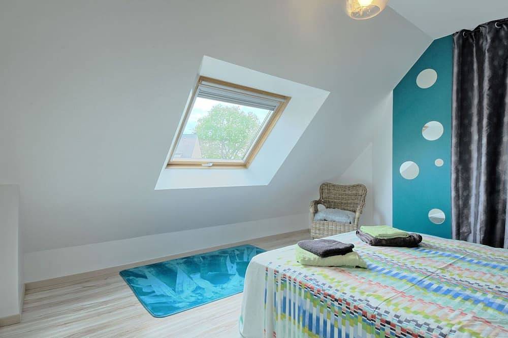 Preciosa casa de vacaciones privada con Wifi, Tv, patio, mascotas permitida y aparcamiento in Besné, Valle del Loira