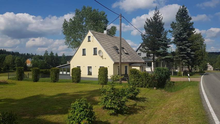Ferienwohnung für 4 Personen, mit Terrasse und Garten in Marienberg