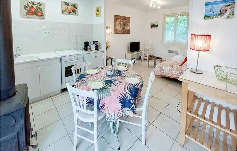Location de vacances pour 4 personnes, avec balcon et jardin, animaux acceptés dans Saint-Jean-Soleymieux