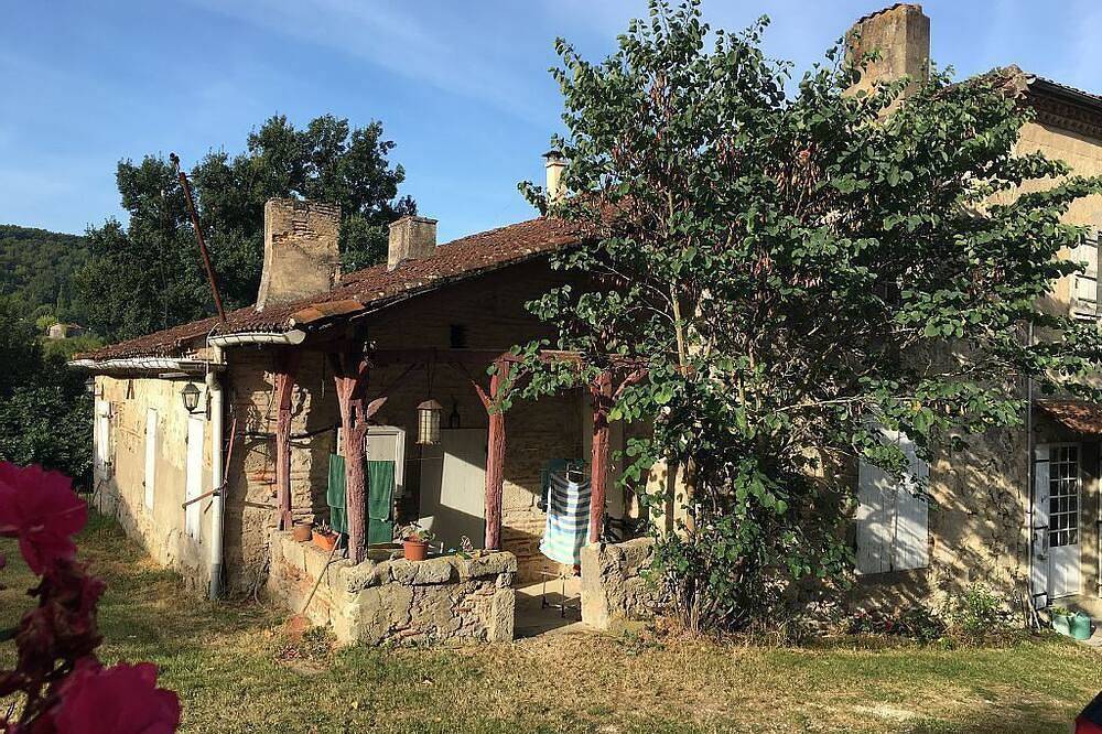 Charming house with private pool away from all commotion in Tonneins, Marmande region