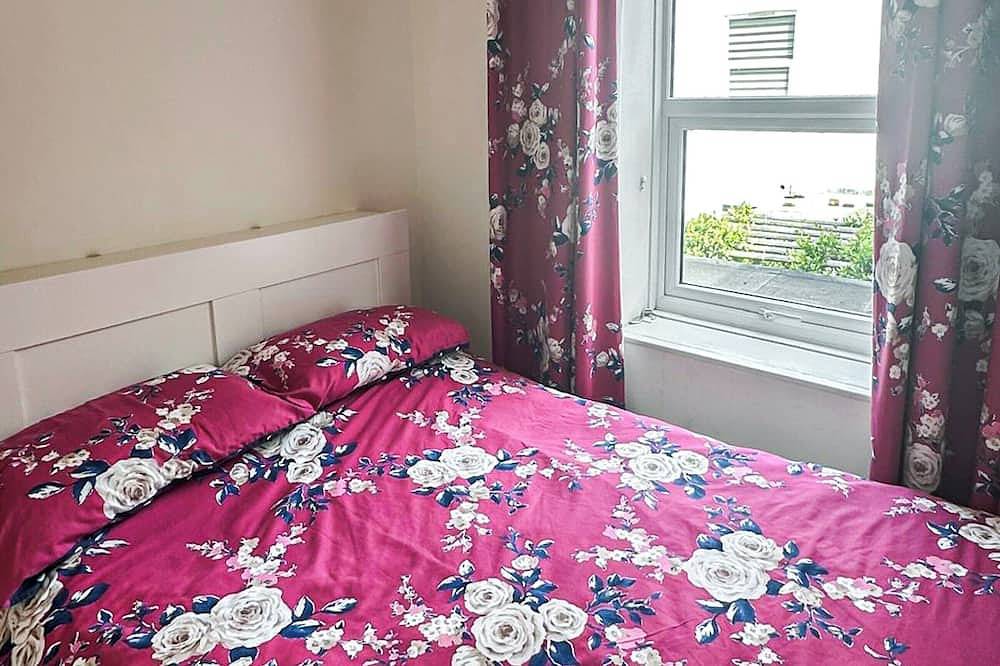 2 bedroom accommodation in Exmouth in Exmouth, Devon