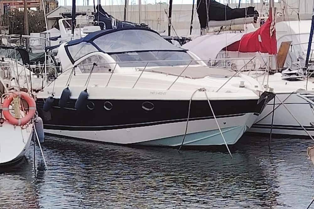 Motoryacht in Aguadulce in Roquetas de Mar, Costa de Almería