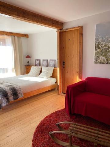 Gîte pour 2 personnes, avec jardin et terrasse à Crots