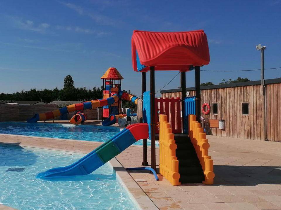 Mobile Home in Saint-Palais-sur-Mer, Côte de Beauté