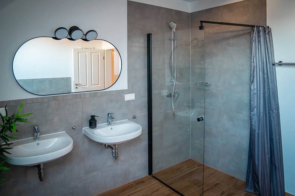 Modernes B2B-Teamhaus / 4Sz / 6 Pers. / Parkplatz / Rechnung in Calberlah, Landkreis Gifhorn