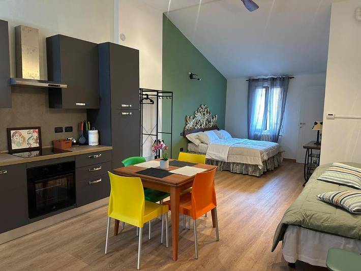 Gîte pour 3 personnes, avec Balcon et Vue dans Gare De Bologne