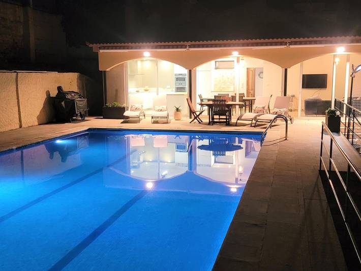 Casa rural para 11 personas, con jardín y terraza, Se admiten mascotas en Llansá - 2