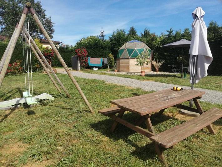Tente pour 5 personnes, avec jardin ainsi que vue et piscine dans l' Ariège - 4