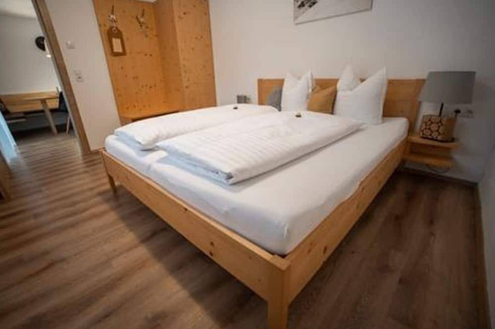 Ganze Wohnung, Haus Bazigg - Ferienwohnung Bazigg in Sonnenkopf, Klösterle am Arlberg