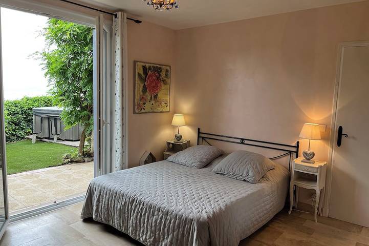 Villa pour 10 personnes, avec jacuzzi et jardin, animaux acceptés à Théoule-sur-Mer - 2