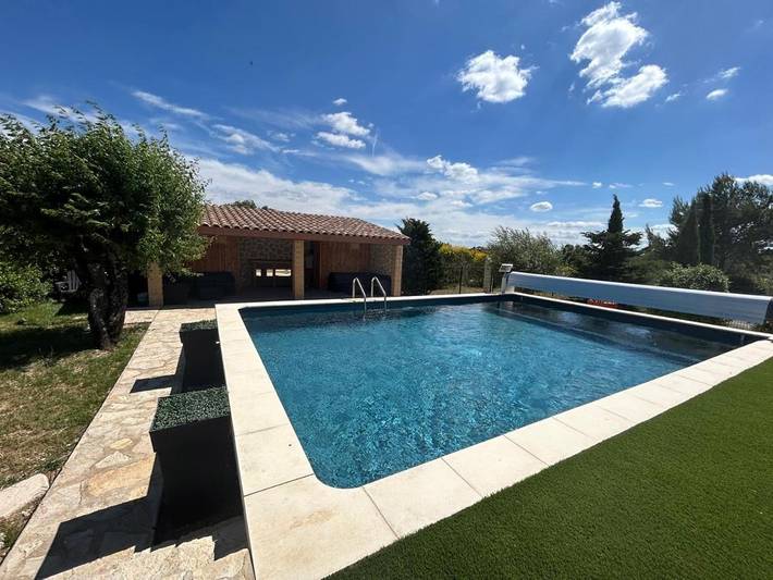 Parc de vacances pour 3 personnes, avec terrasse et piscine ainsi que jardin et vue à Assignan - 3