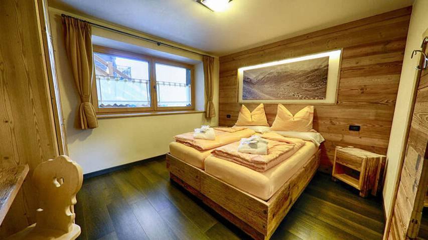 Apartamento entero, Piso Salient - Baita Cusini con vistas a la montaña, zona de spa y Wi-Fi in Teola, Livigno