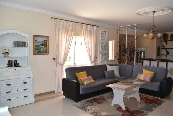 Villa 'Malu' with Sea View, Wi-Fi and Air Conditioning in Albufeira e Olhos de Água, Faro District