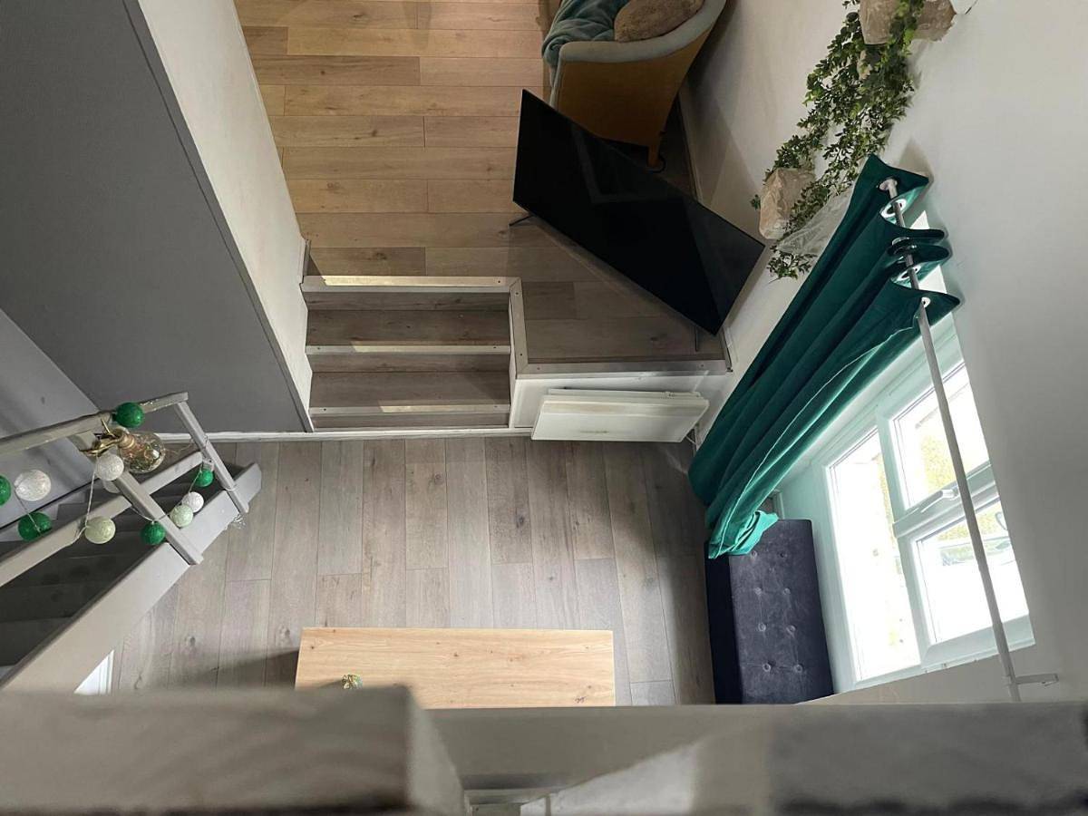 Appartement entier, One-Bedroom Apartment in Tousson, Parc naturel régional du Gâtinais français