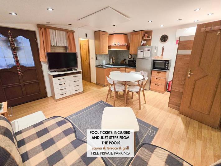 Chalet voor 4 personen, with sauna and uitzicht as well as tuin and zwembad in Slovenië