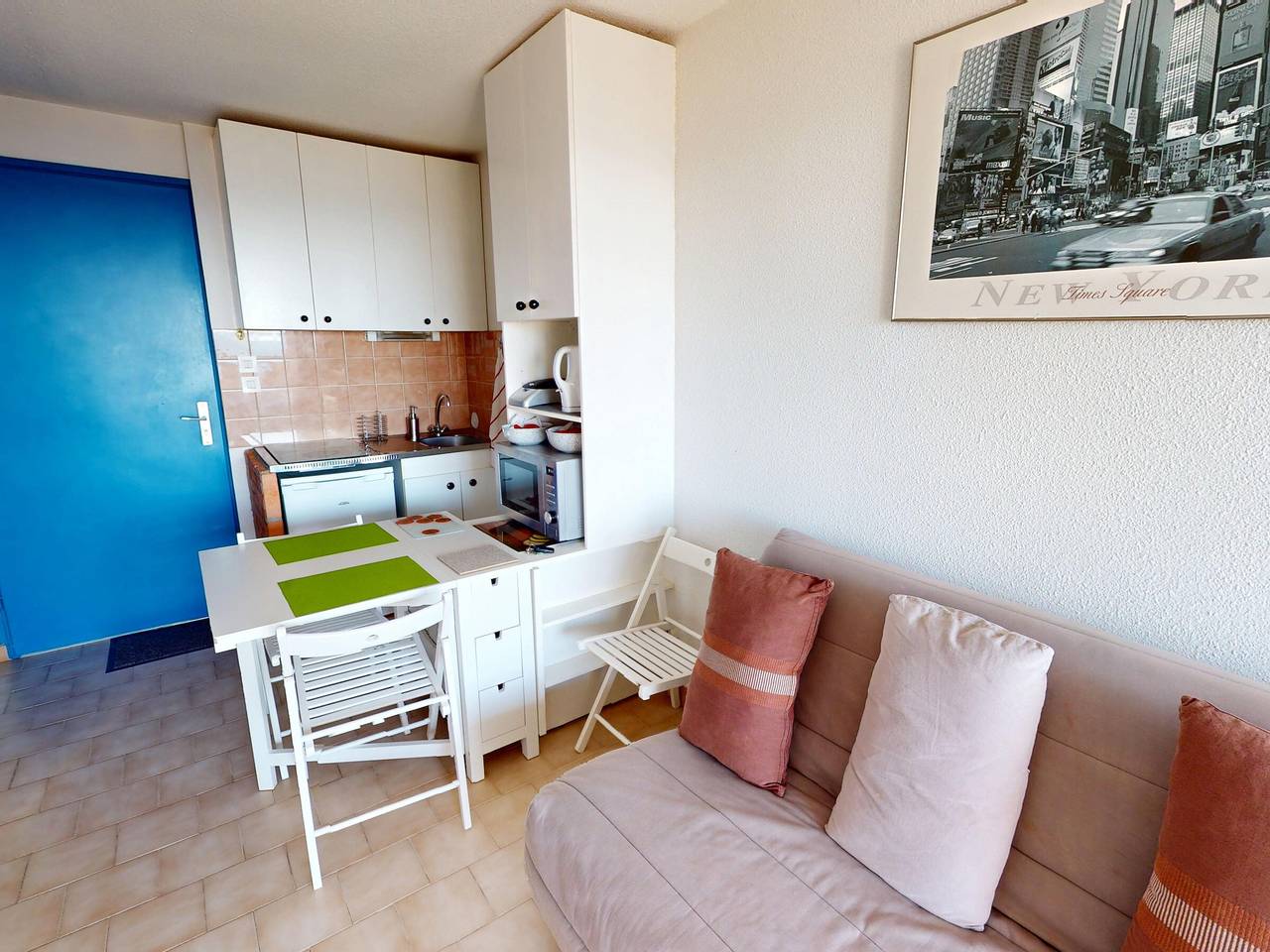 Apartamento entero, Apartamento con vistas al mar y balcón, a 300 m de un restaurante en Frontignan in Frontignan, Côte d'Améthyste