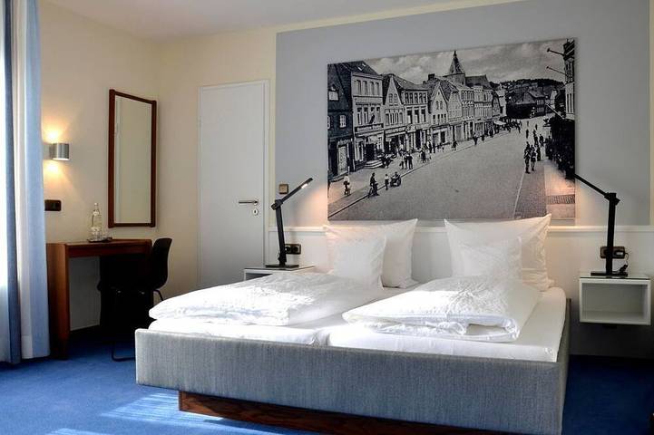 Doppelzimmer mit Dusche, Wc - Haus Luisenhof, Pension in Mölln, Kreis Herzogtum Lauenburg