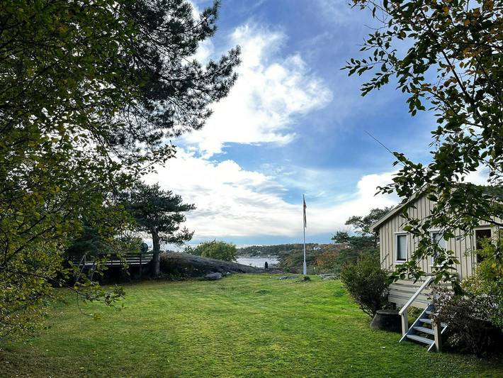Sommerhäuschen mit Meerblick in Südnorwegen in Grimstad