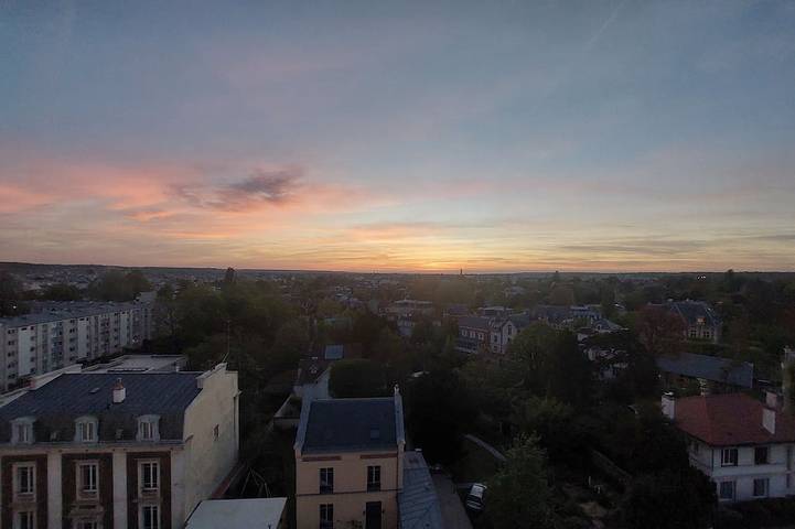 Gîte pour 4 personnes, avec terrasse, animaux acceptés à Versailles