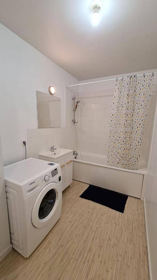 Gîte pour 11 personnes, avec balcon à Ris-Orangis - 3