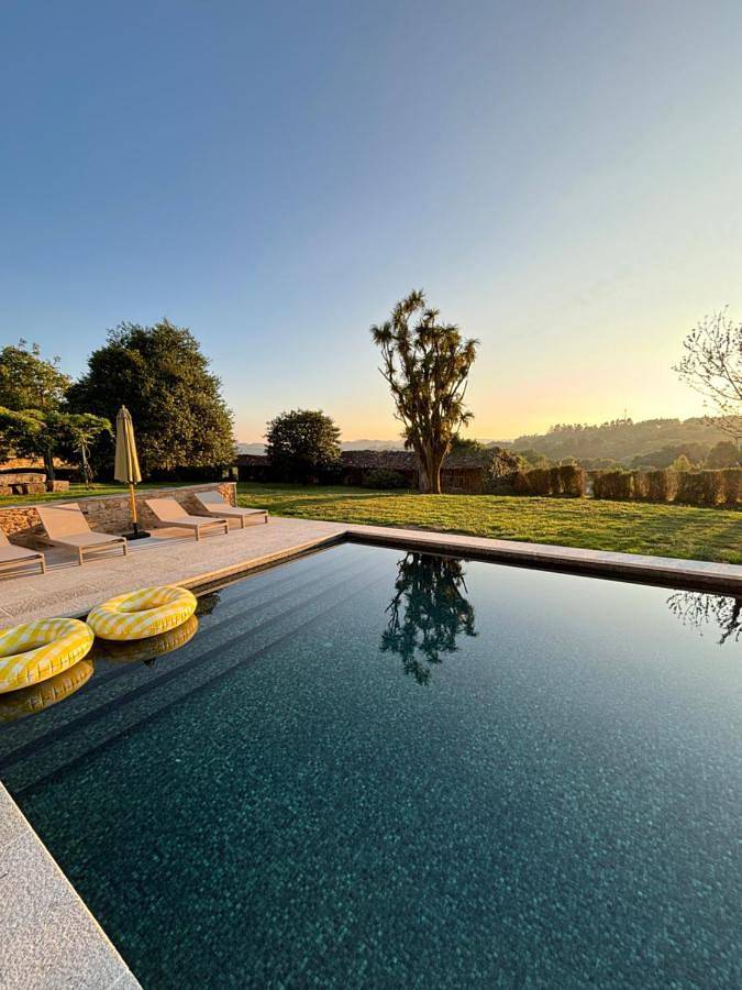 Casa para 9 personas, con piscina y jardín en Galicia