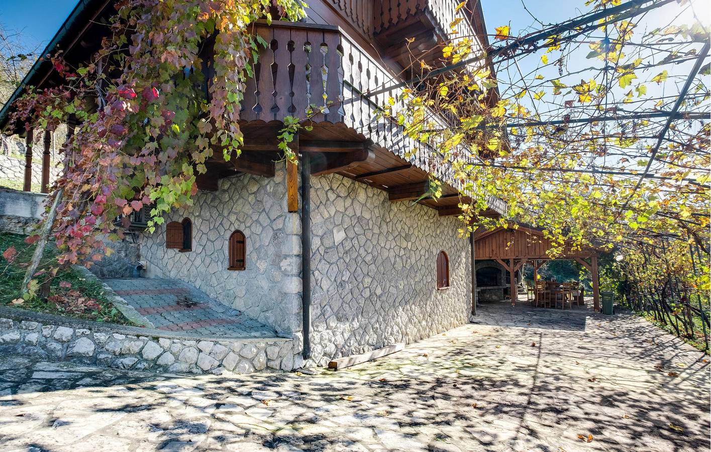 Gezellig appartement met 2 slaapkamers, terras en barbecue, vlak bij de rivier de Kupa in Karlovac region