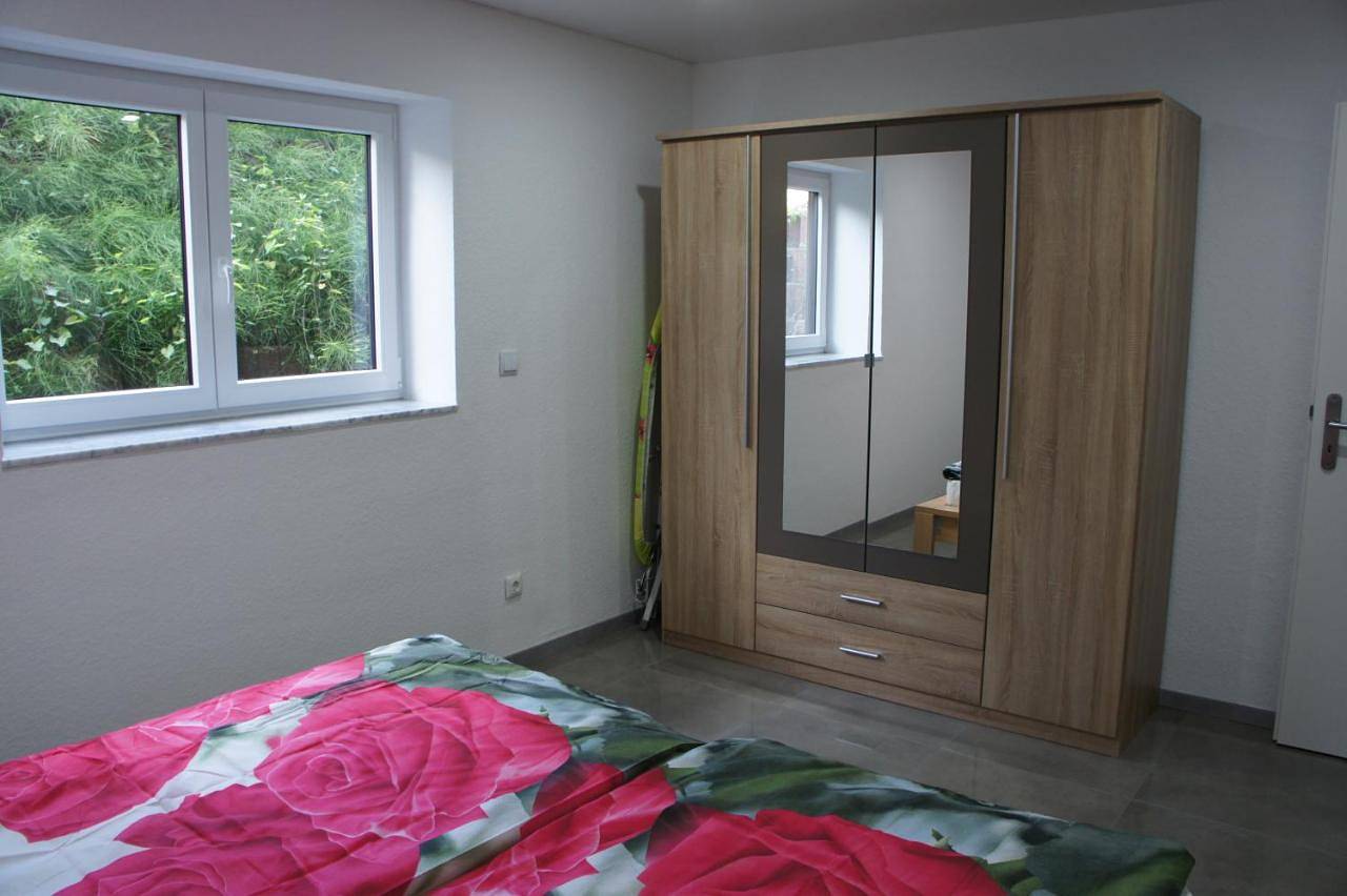 Ganze Wohnung, One-Bedroom Apartment in Weilerswist, Rheinland