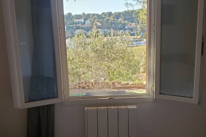 Lovely, quiet gîte in the hills of Provence in Beaucaire, Nimes region