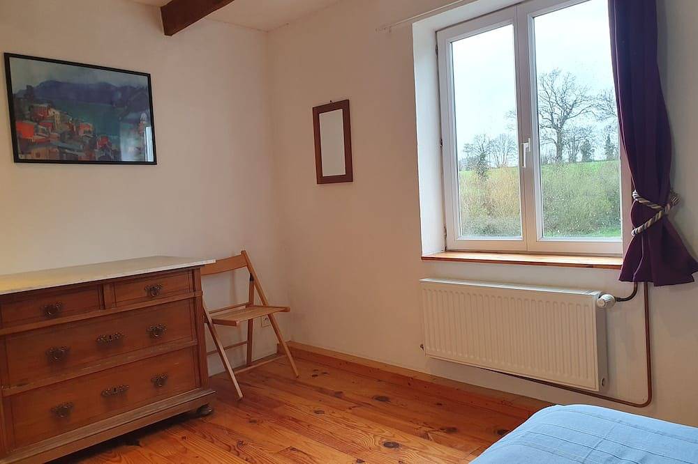 Normandie: Familienfreundliches Ferienhaus Traube mit großem Garten in Ver, Coutances und Umgebung