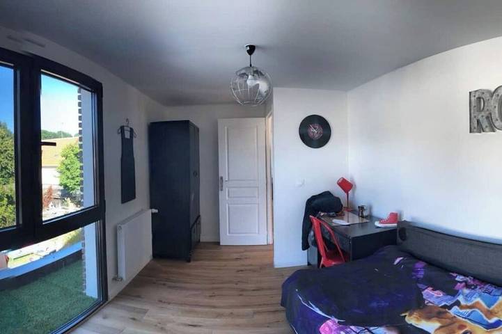 Location de vacances pour 7 personnes, avec Terrasse et Jardin à Sucy-en-Brie - 2