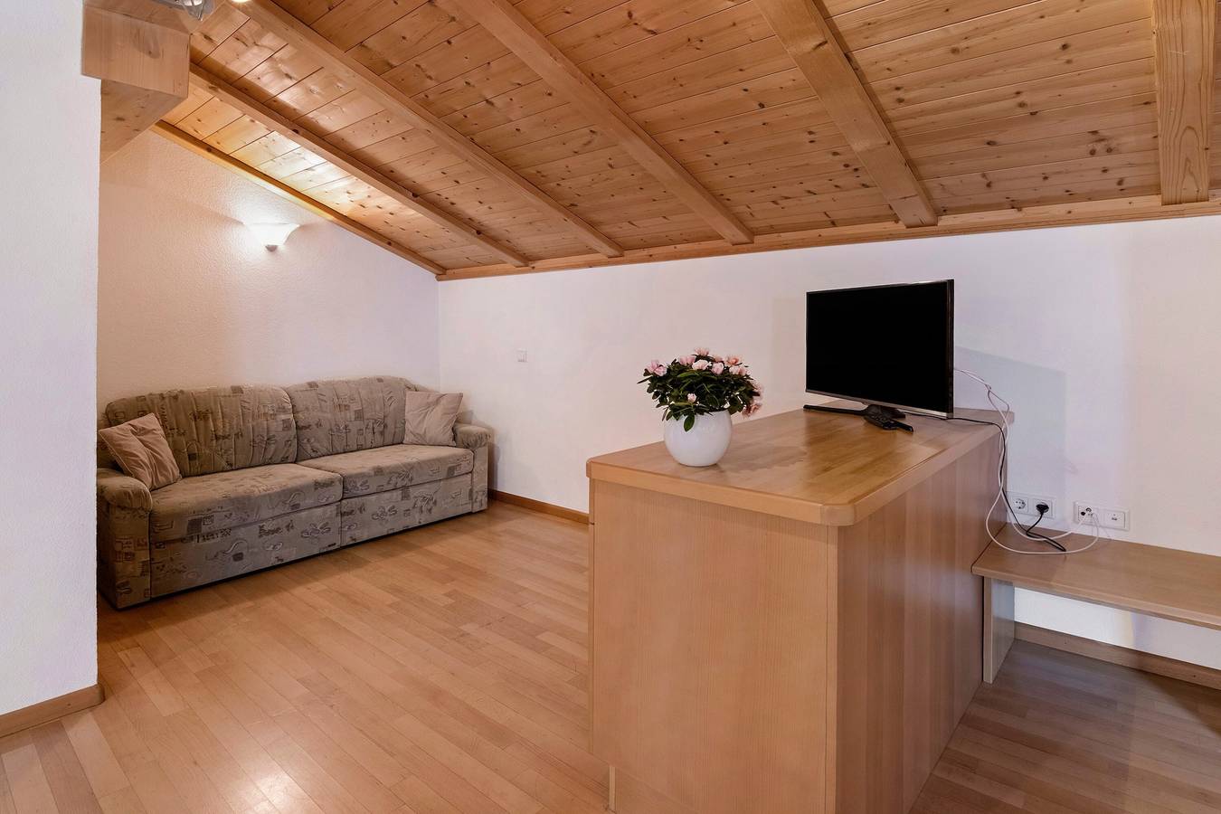 Ganze Wohnung, Ferienwohnung 'Appartements Egart 3' mit Seeblick, Balkon und Wlan in Nauderer Berge, Graun