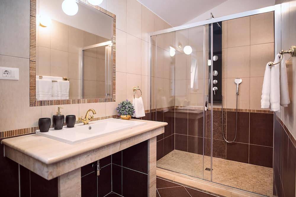Luxusvilla Omas Gold für 8 Personen mit privatem Pool, voll klimatisiert in Makarska Riviera
