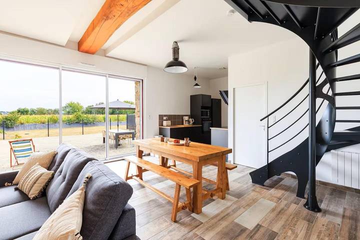 Location de vacances pour 4 personnes, avec terrasse et vue à Ploëzal - 2
