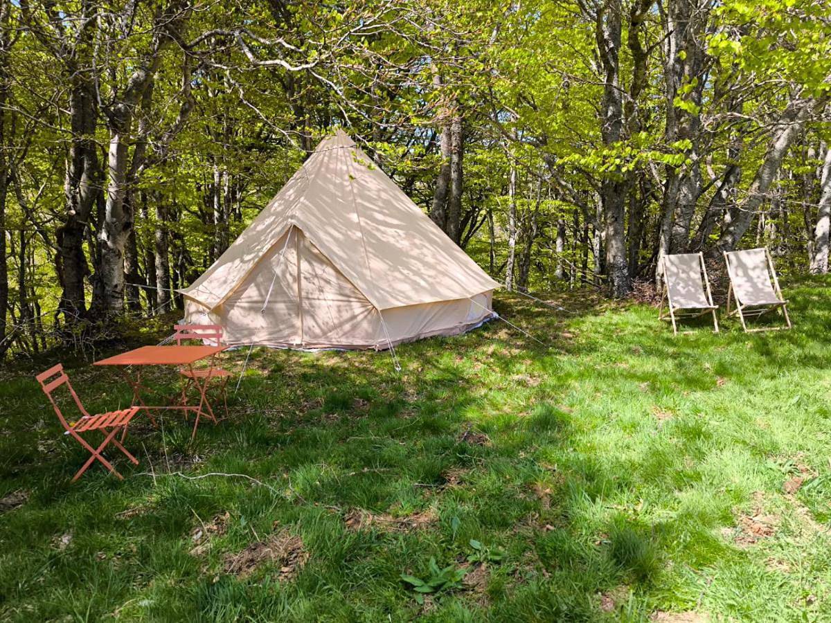 Tent in Chambon-sur-Lac, Parc naturel régional des Volcans d'Auvergne