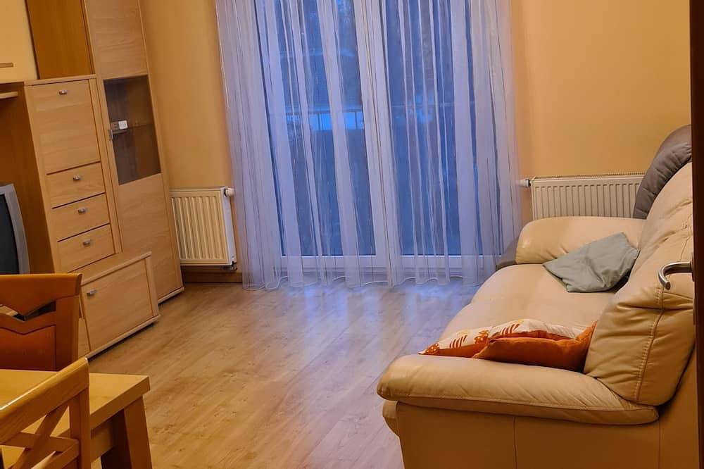 Ganze Wohnung, Perfect 1-bedroom apartment in peaceful Werneuchen for your stay in Werneuchen, Barnimerland Region