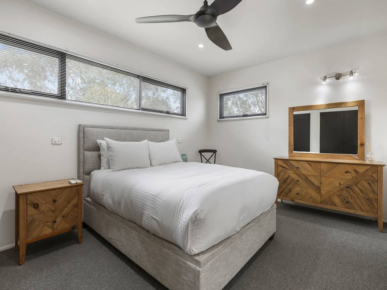 Entire apartment, Stylish 3-Bedroom and Outdoor Grill and Pizza Oven in Bellarine