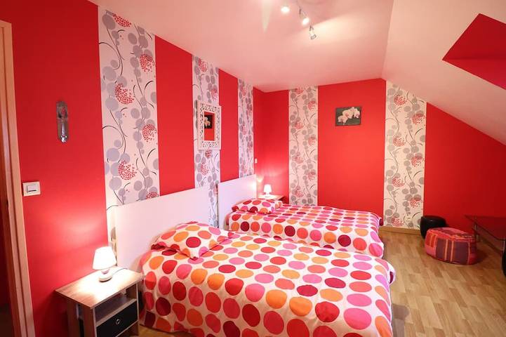 Gîte pour 9 personnes, avec jardin et jacuzzi dans le Cantal - 4