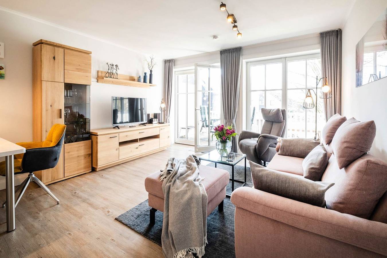 Ganze Wohnung, Wohnen unter Reet - Ferienwohnung für 2 Personen in Büsum, Dithmarschen