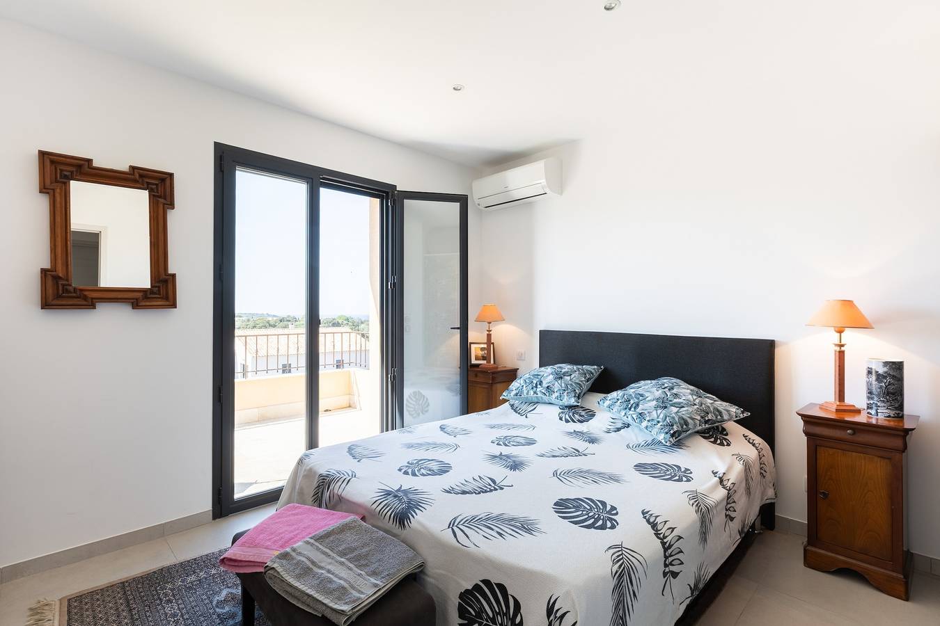 Chambre d’hôtes « Chambre D’hôtes à Losari » avec vue mer, Wi-Fi et climatisation in Losari, Palasca